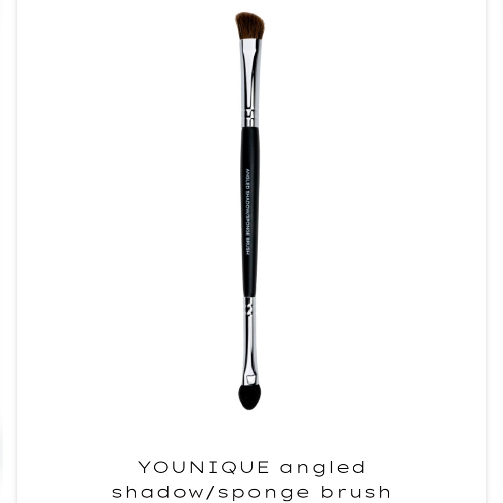 Younique Angled Shadow/Sponge Brush